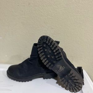 Black blowfish boots size 6.5